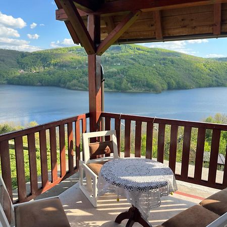 Apartman Jezero Vrutci Užice Buitenkant foto