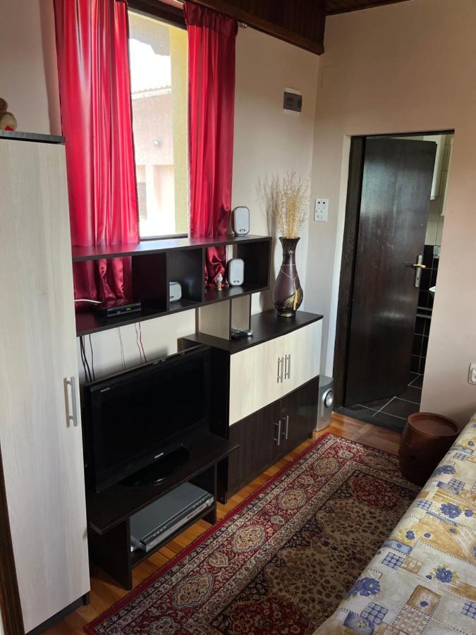 Apartman Jezero Vrutci Užice Buitenkant foto