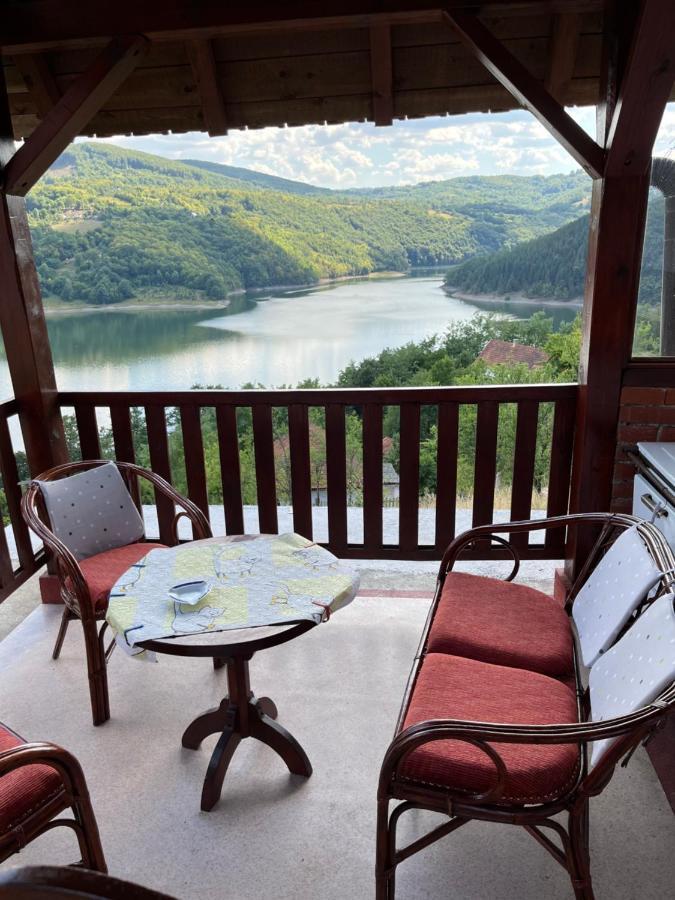 Apartman Jezero Vrutci Užice Buitenkant foto